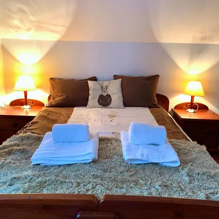 Holiday home Dom Nad Jeziorem Tajty *