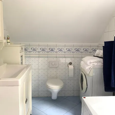 Dom Nad Jeziorem Tajty Holiday home Gizycko